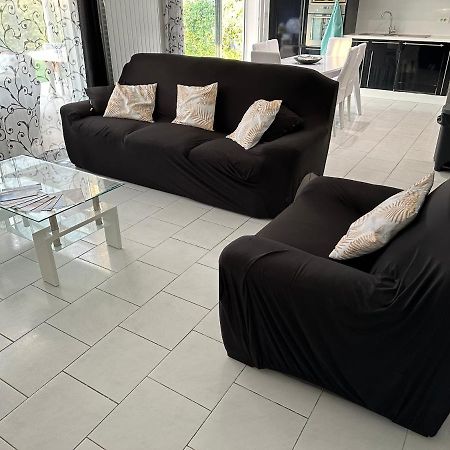 Petite Maisonette Adossee Mais Independante Avec Piscine Villa Peymeinade Luaran gambar